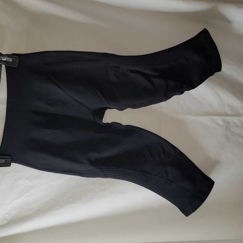Lululemon Flow & Go Crop Leggings Size 2 - Picture 5 of 11